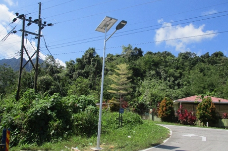 street light post solar