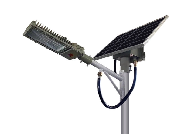 solar powered mast light