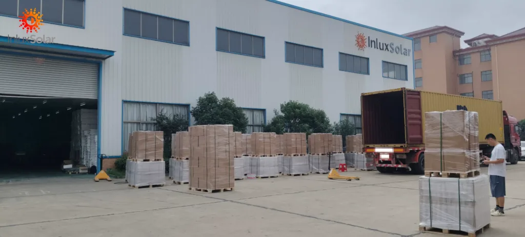 Solar street lighting systems prepared for the 600-set Abu Dhabi shipment